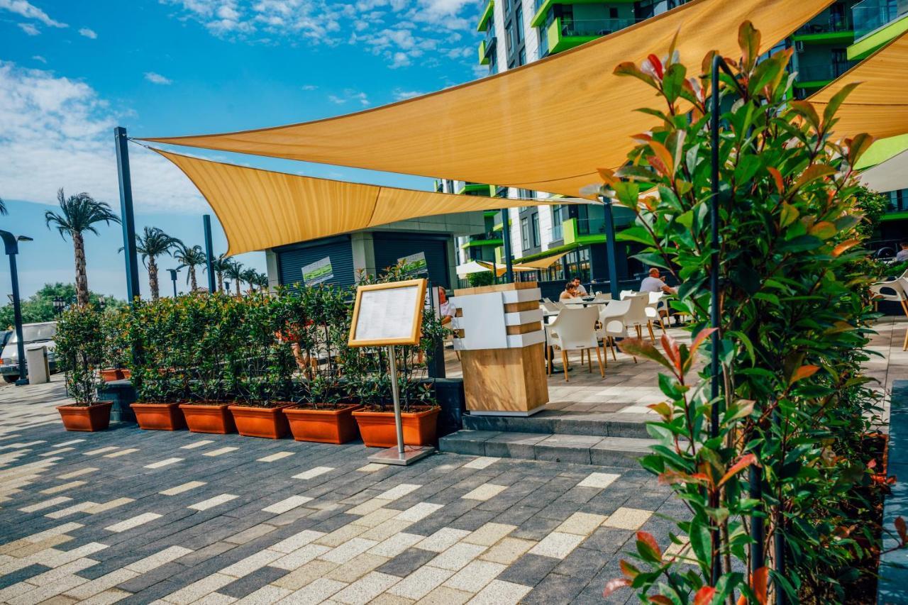 Royale Sundance Studio 8 in Alezzi Beach Spa Pool Apartment Mamaia Exterior foto
